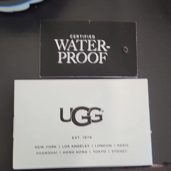 UGG Cayden Waterproof Quilted. Slip On Winter Boots/Black/Size 11 - Picture 7 of 7